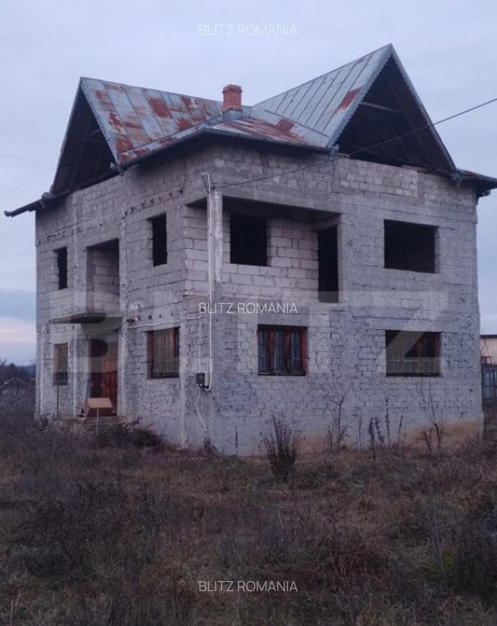 Casa la rosu de vanzare, 257 mp, zona Valea Voievozilor - 1