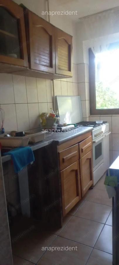 Berceni Piata Resita ap.2 camere,1300ron. - 2