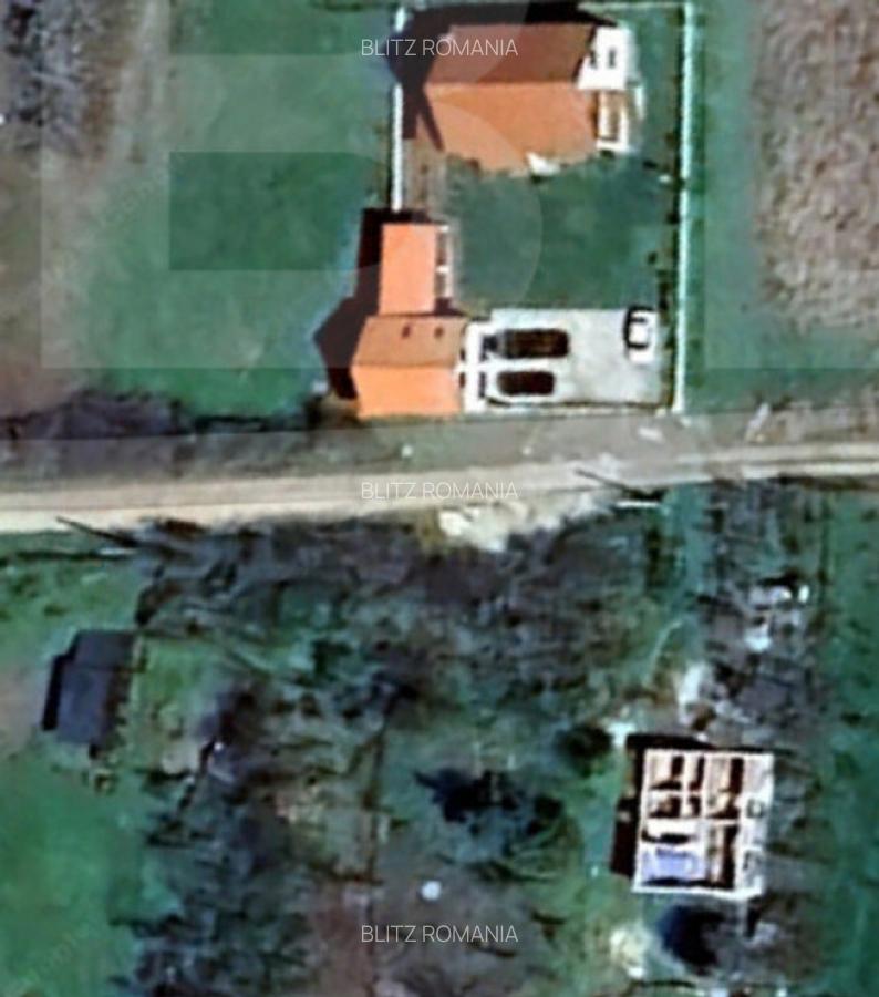 Teren intravilan de vanzare - 1