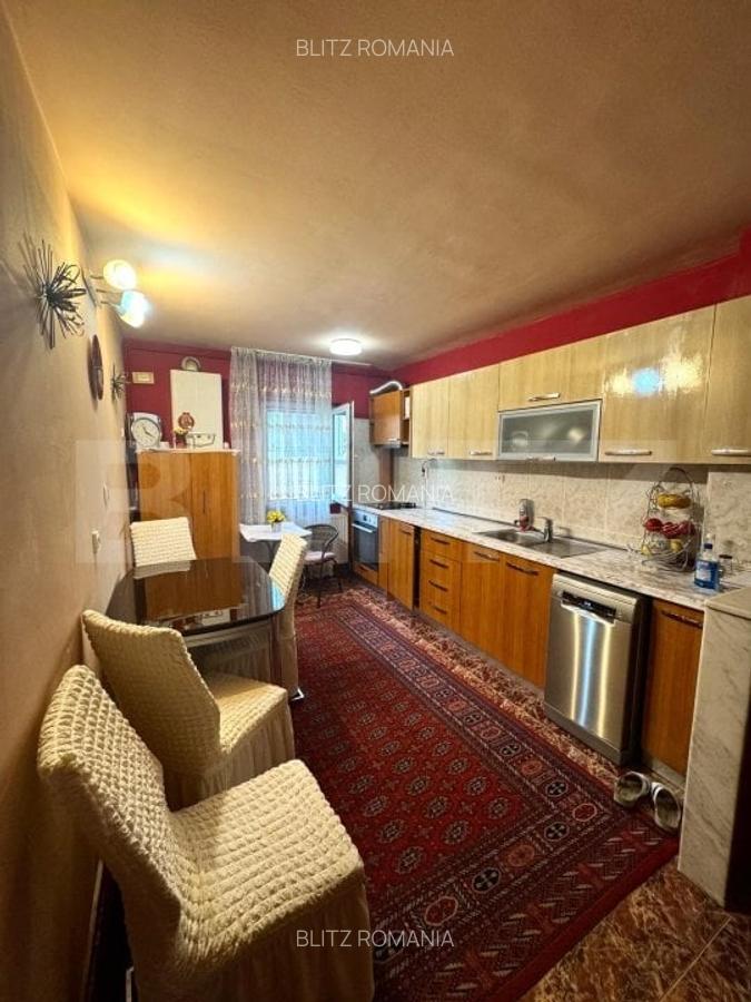 Apartament de vanzare, cu 4 camere, 83 mp,  zona Astra - 7
