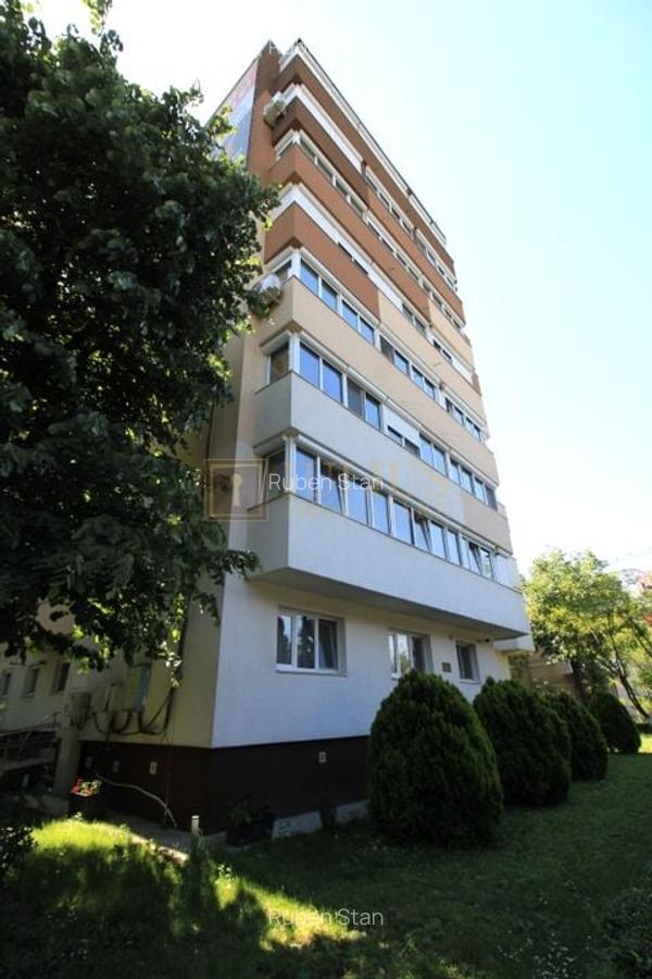 Apartament cu 3 camere semidecomandat, mobilat în Semicentral - 12