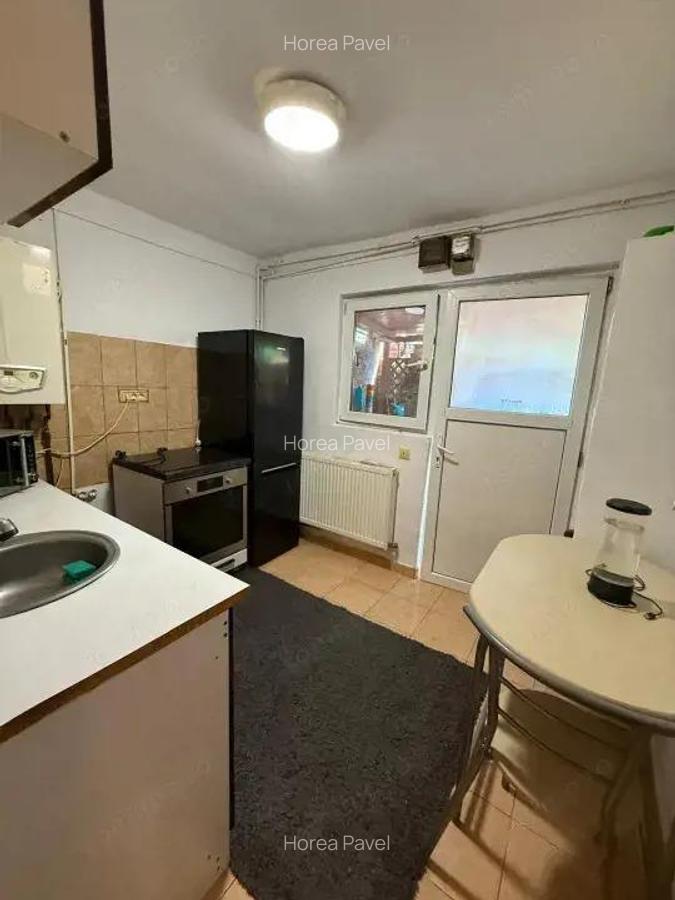 Casa cu o camere si bucatarie mare in curte comuna, 45mp utili, in zona Traian - 10