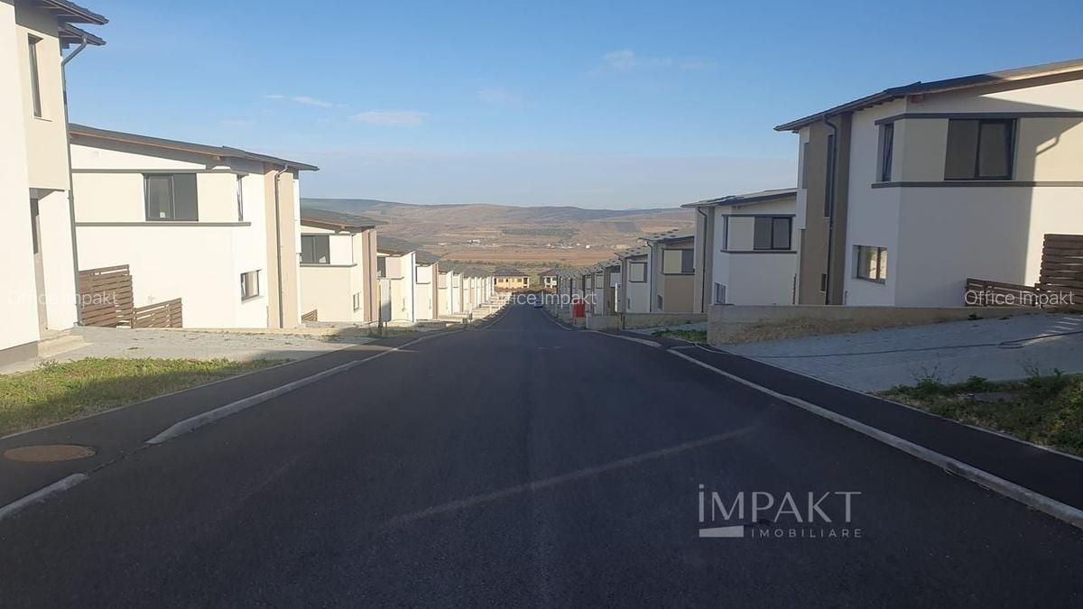 Casa Individuala Semifinisata de Vanzare in Dezmir - 2