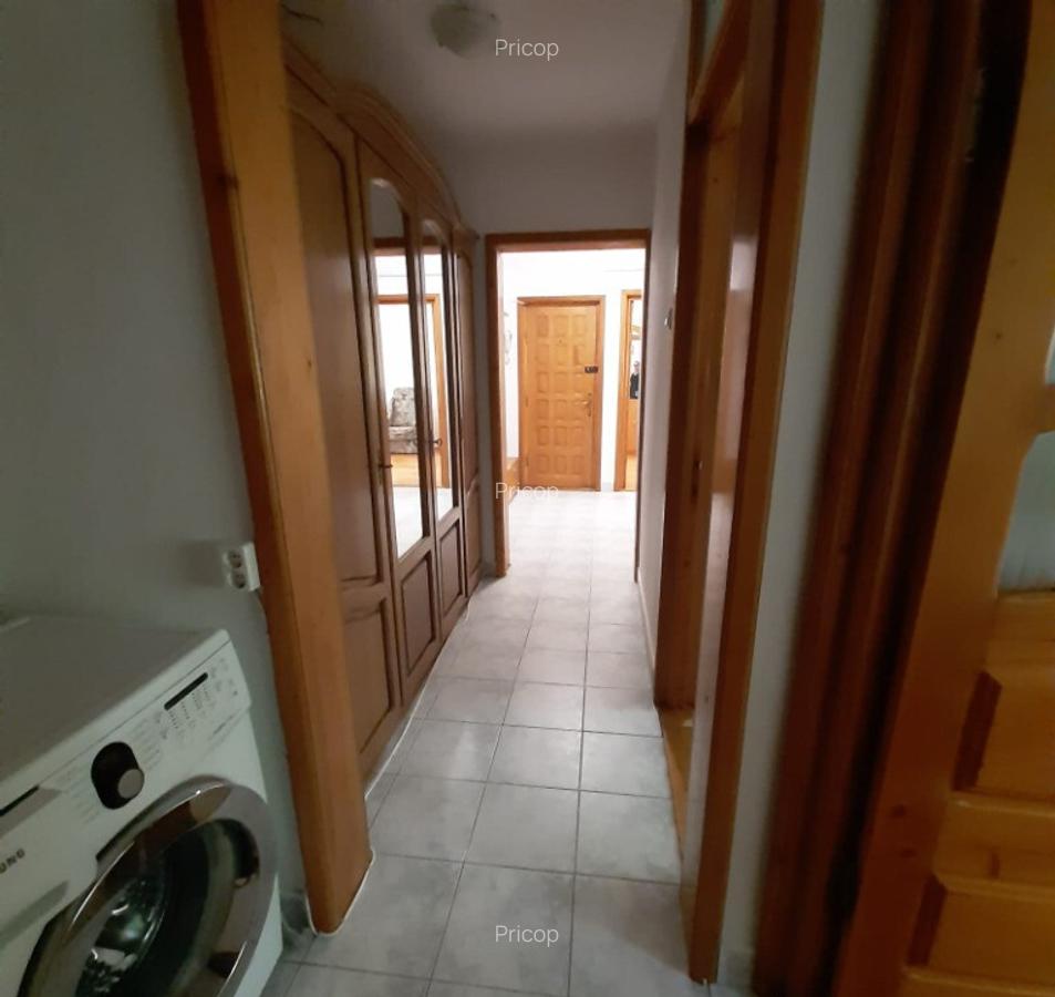 Inchiriez apartamant 3 camere, zona Pacurari (Petru Poni) - 4