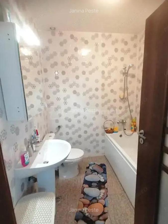 Casa - Prelungirea Ghencea- Cartierul Latin - 135000E - negociabil - partial mobilata - Comision - 13