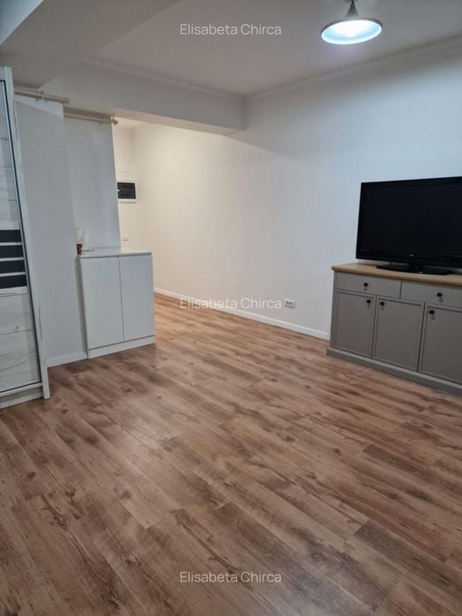 Zona Eroii Revolutiei  Brancoveanu  38 mp bloc nou mobilata parcare - 12