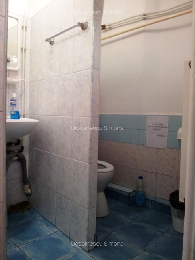Vila 10 camere | Curte| Vitan | Metrou| Mihai Bravu 10' - 15