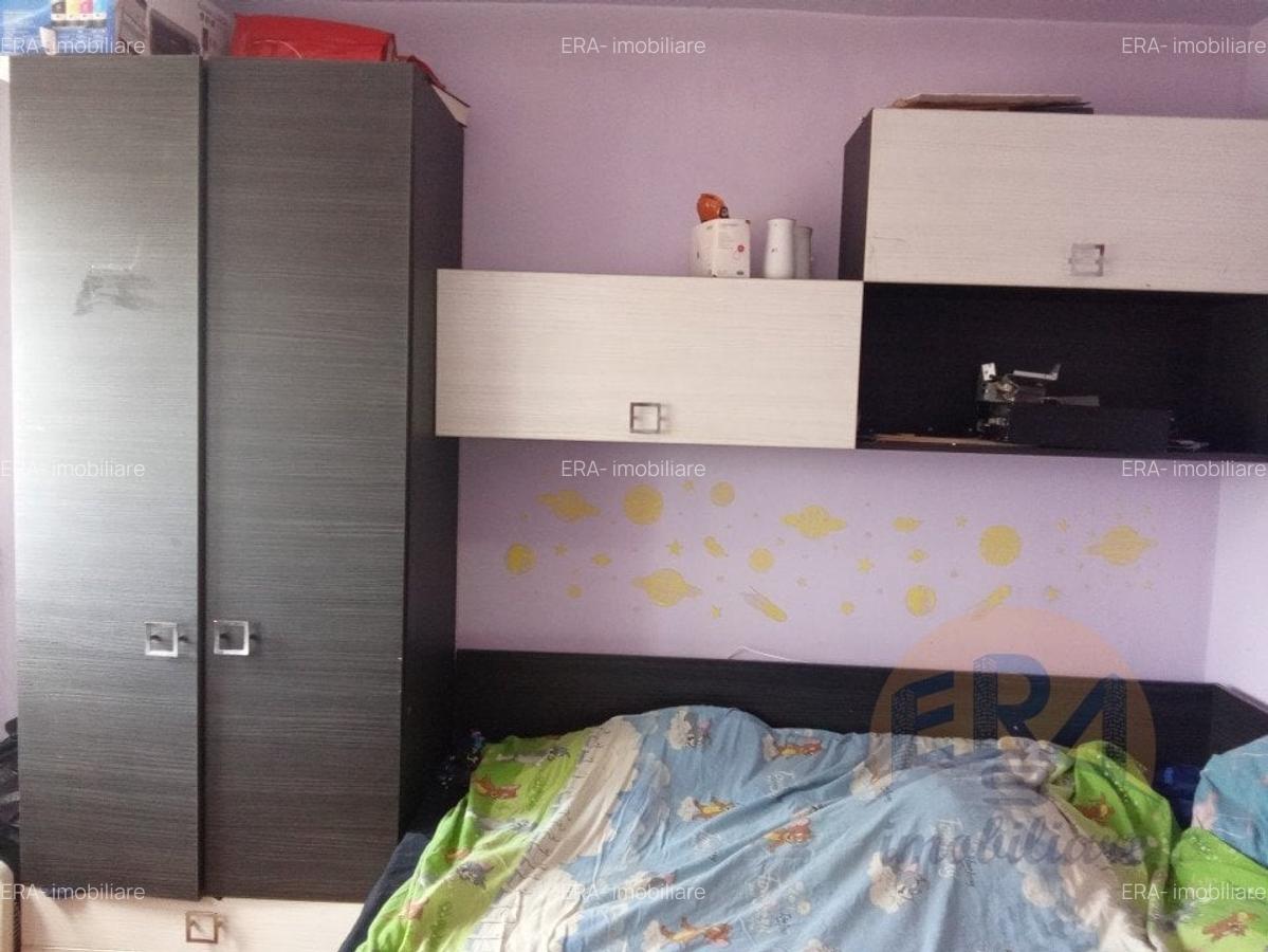 Apartament cu 3 camere decomandat, mobilat în Rogerius - 4