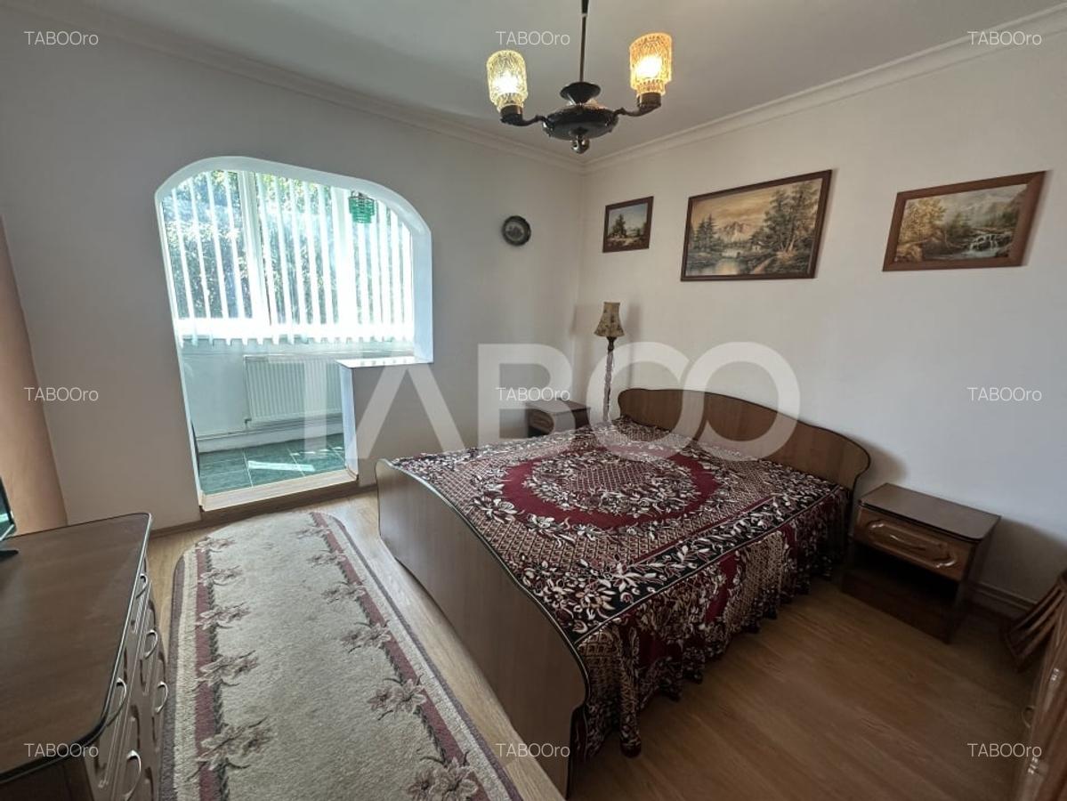 Apartament cu 3 camere decomandat, mobilat în Central - 1