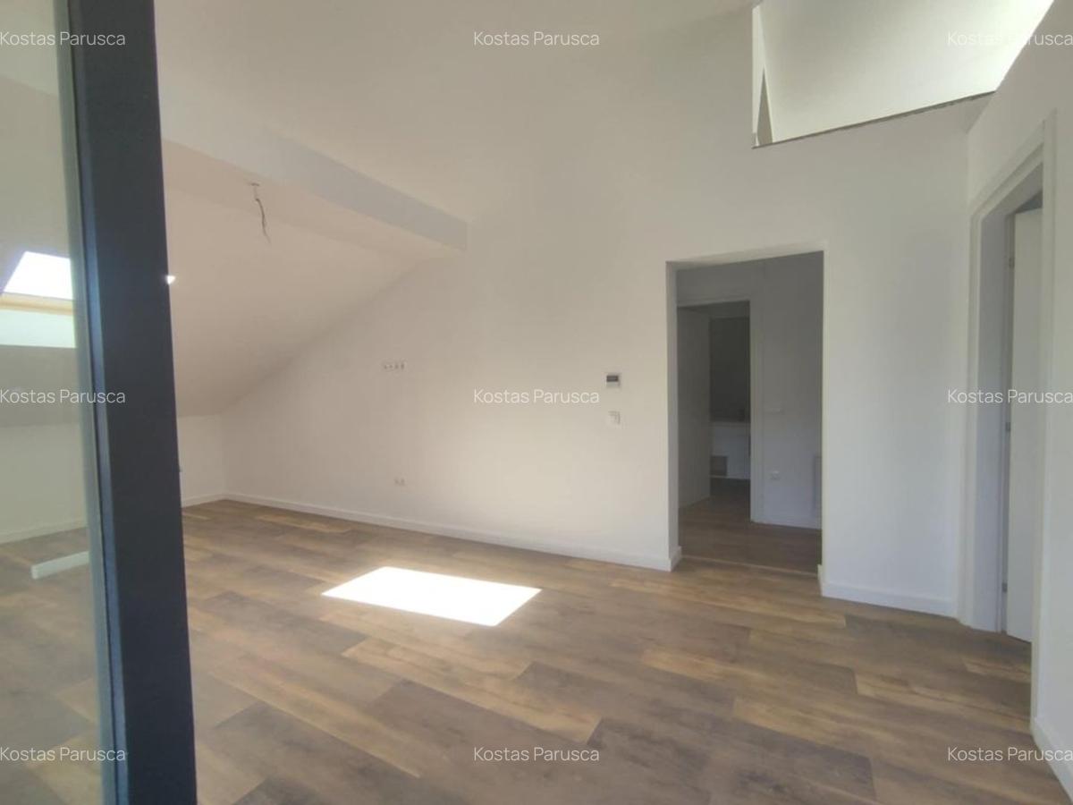 Apartament cu 2 camere decomandat în Tractorul - 7