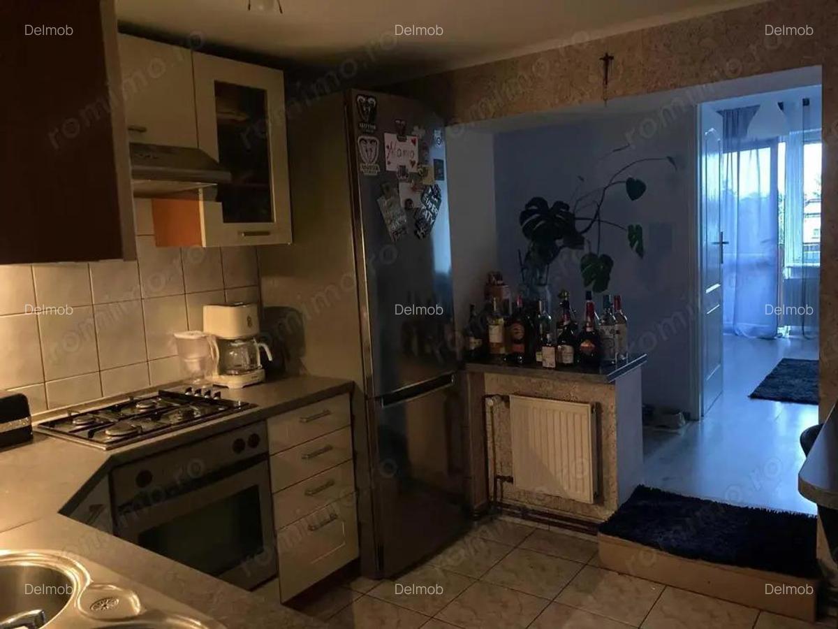 Apartament cu 2 camere in zona Tractorul - 3