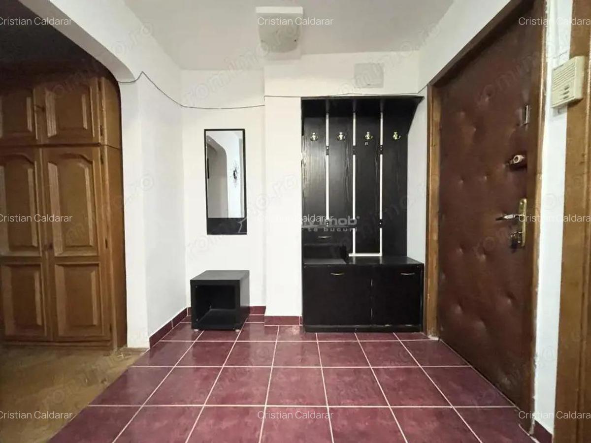 Apartament 3 camere, 65 mp, etaj 1, zona Sovata - Decebal - 9
