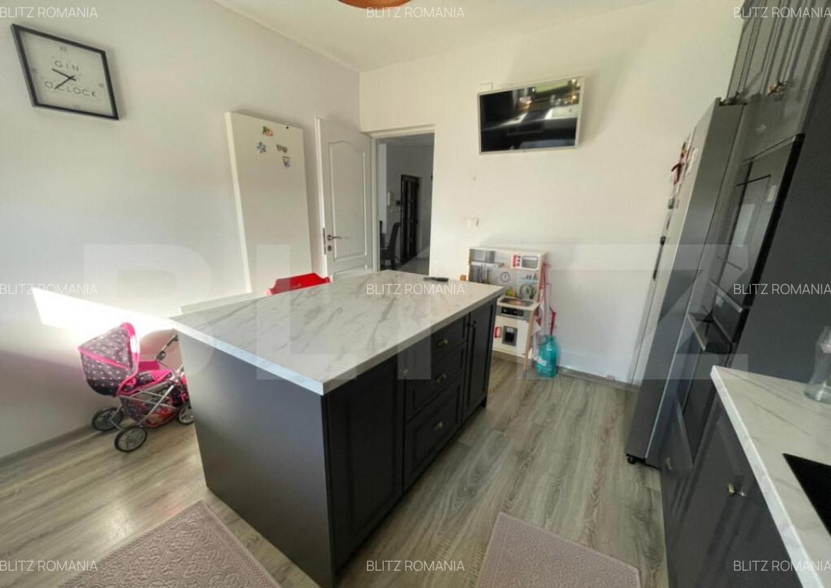 Casa familiala bine compartimentata cu garaj dublu - 10