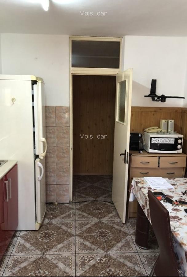INCHIRIEZ APARTAMENT 3 CAMERE,ETAJ 2,TURNISOR - 4