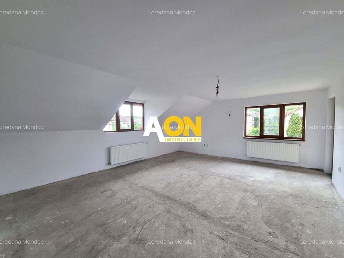 De vanzare casa 6 camere, S+P+M, 900mp teren, Cetate - 6