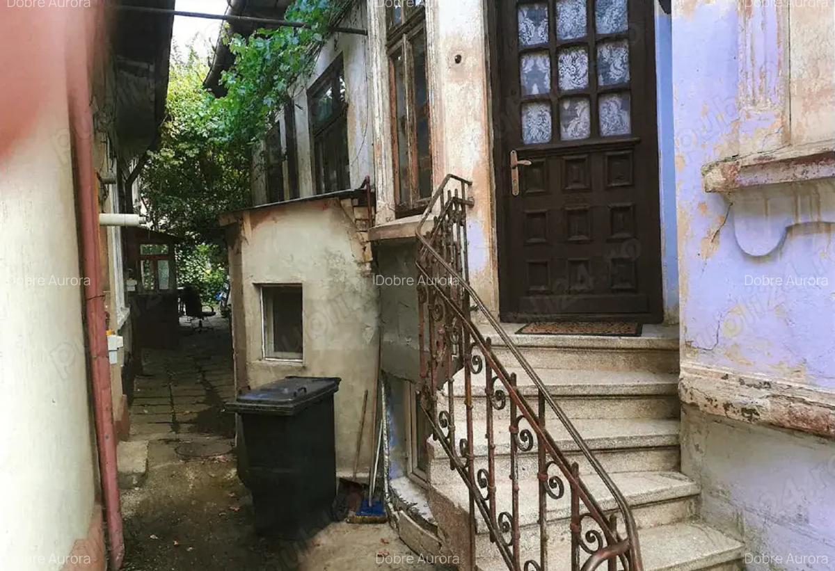 Vanzare teren ?i construc?ie, zona centrala hala traian - 3