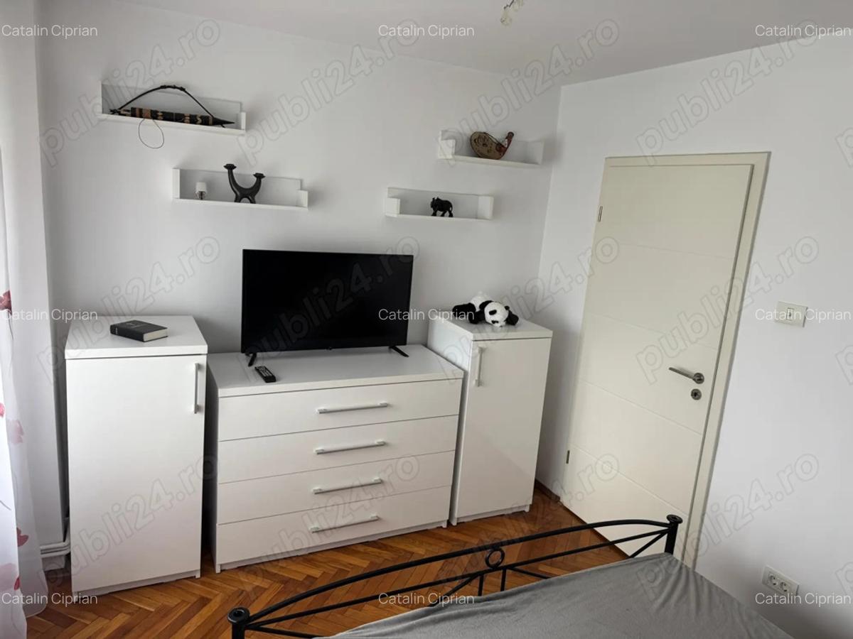 Inchiriez apartament 4 camere transformat in 3 de inchiriat in Pia?a Dacia, Timi?oara - Proprietar - 4