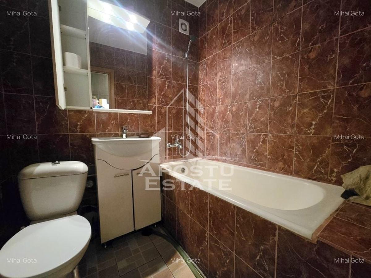 Apartament cu o camera, etaj intermediar,  zona Circumvalatiunii - 9