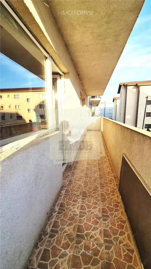 Apartament cu 3 camere 2 balcoane si parcare in Turnisor - 8