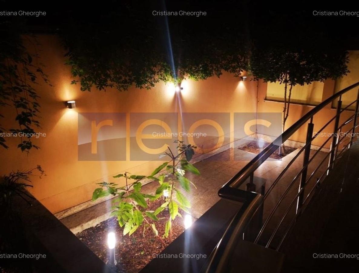 VANZARE VILA S+P+4E | ZONA AVIATORILOR | OPORTUNITATE - 1