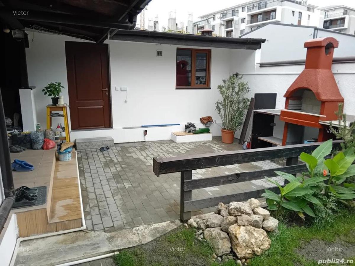 Inchiriez camera la curte - 2