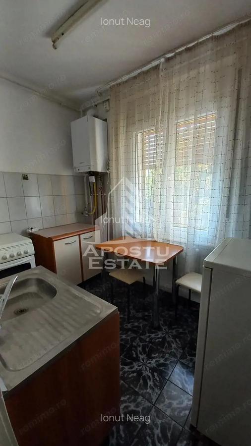 Apartament cu 2 camere, decomandat, zona Centrala - 4
