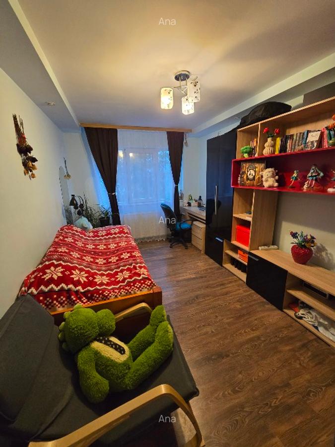 Pers fizică vând apartament cu 4 camere , Mănăștur Cluj-Napoca - 10