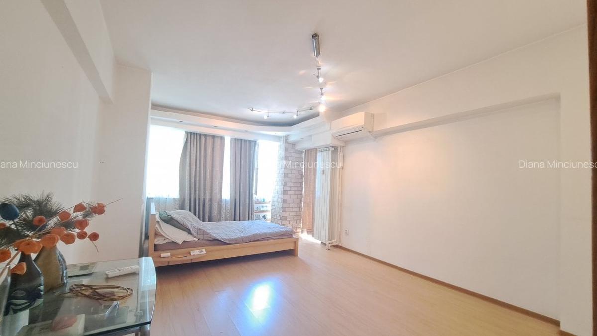 Apartament cu 3 camere decomandat în Unirii - 1