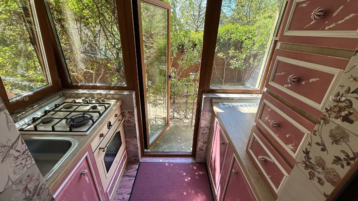 Apartament mobilat si utilat 135 mp,gradina, beci ,3 locuri parcare- 179 000 E - 14