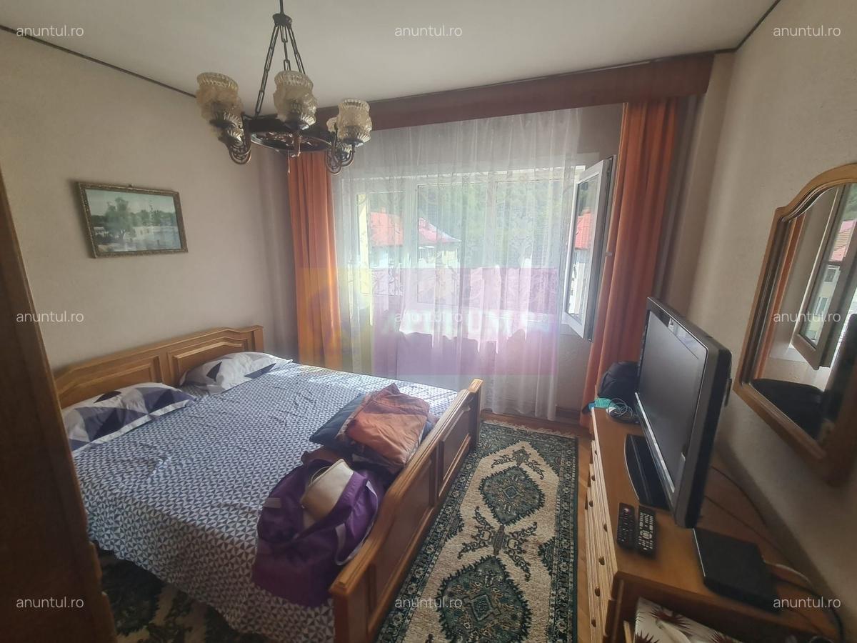 Apartament cu 3 camere de vanzare in Sinaia - 4