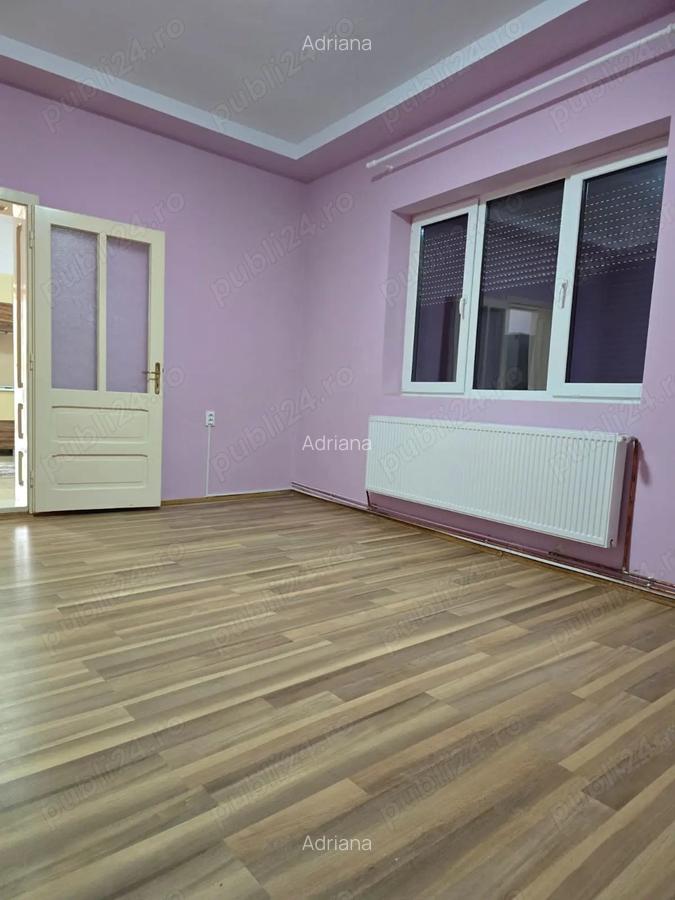 Inchiriez casa spa?ioasa 100 mp utili si 280 mp total teren zona Bulevardul Cetatii Blascovici - 8