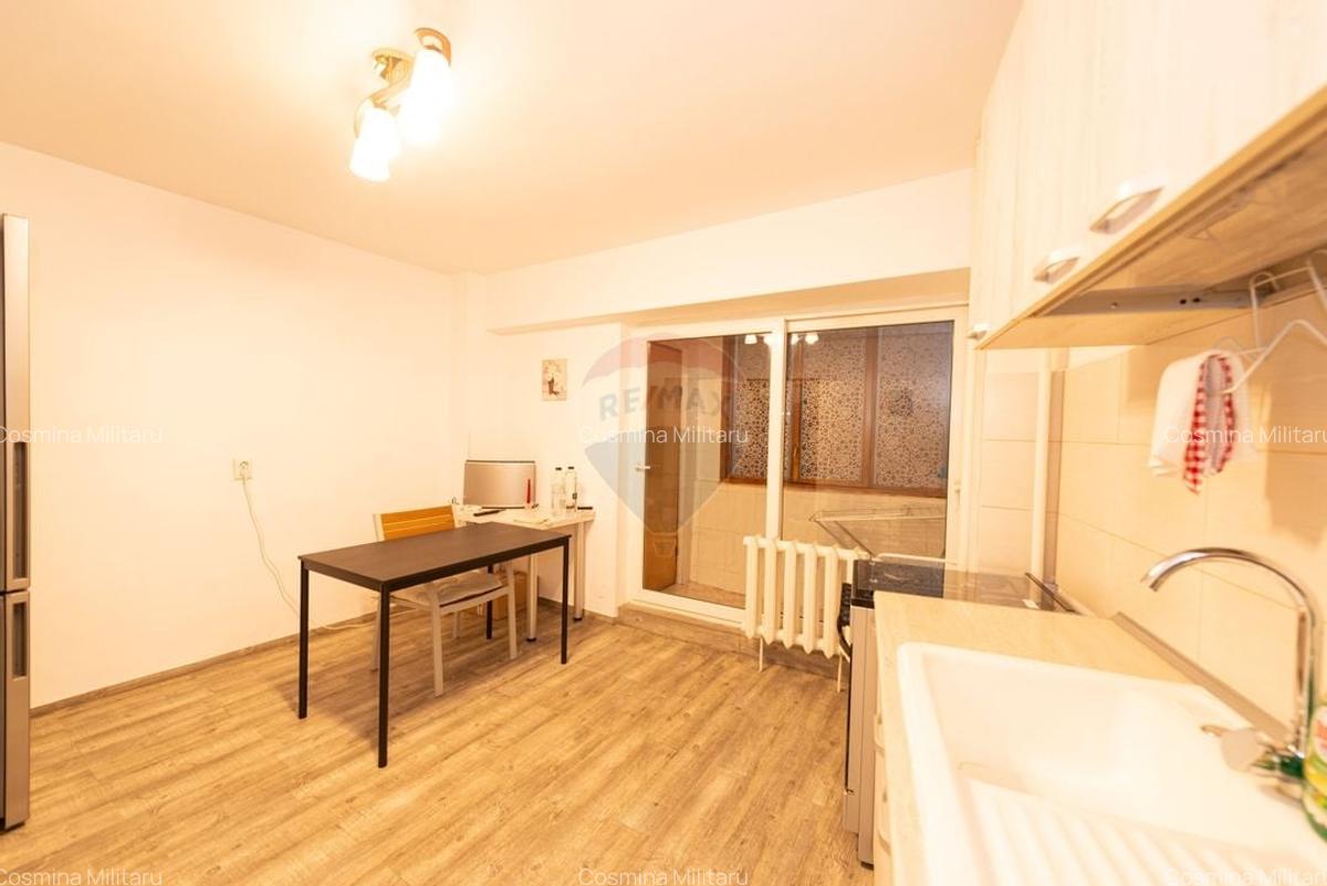 Apartament de vanzare 3 camere in zona Unirii, Mircea Voda - 2