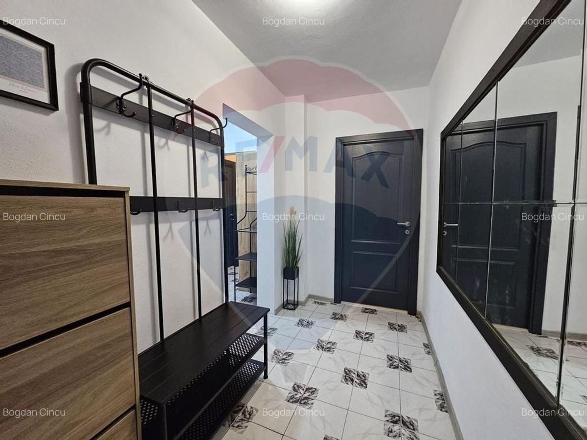 Apartament de inchiriat, 2 camere, 2 bai, zona 13 Septembrie - 16
