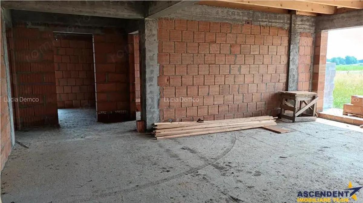 Casa deosebita, finisaje personalizate,15 minute de Brasov, DJ 112A, Bod - 11