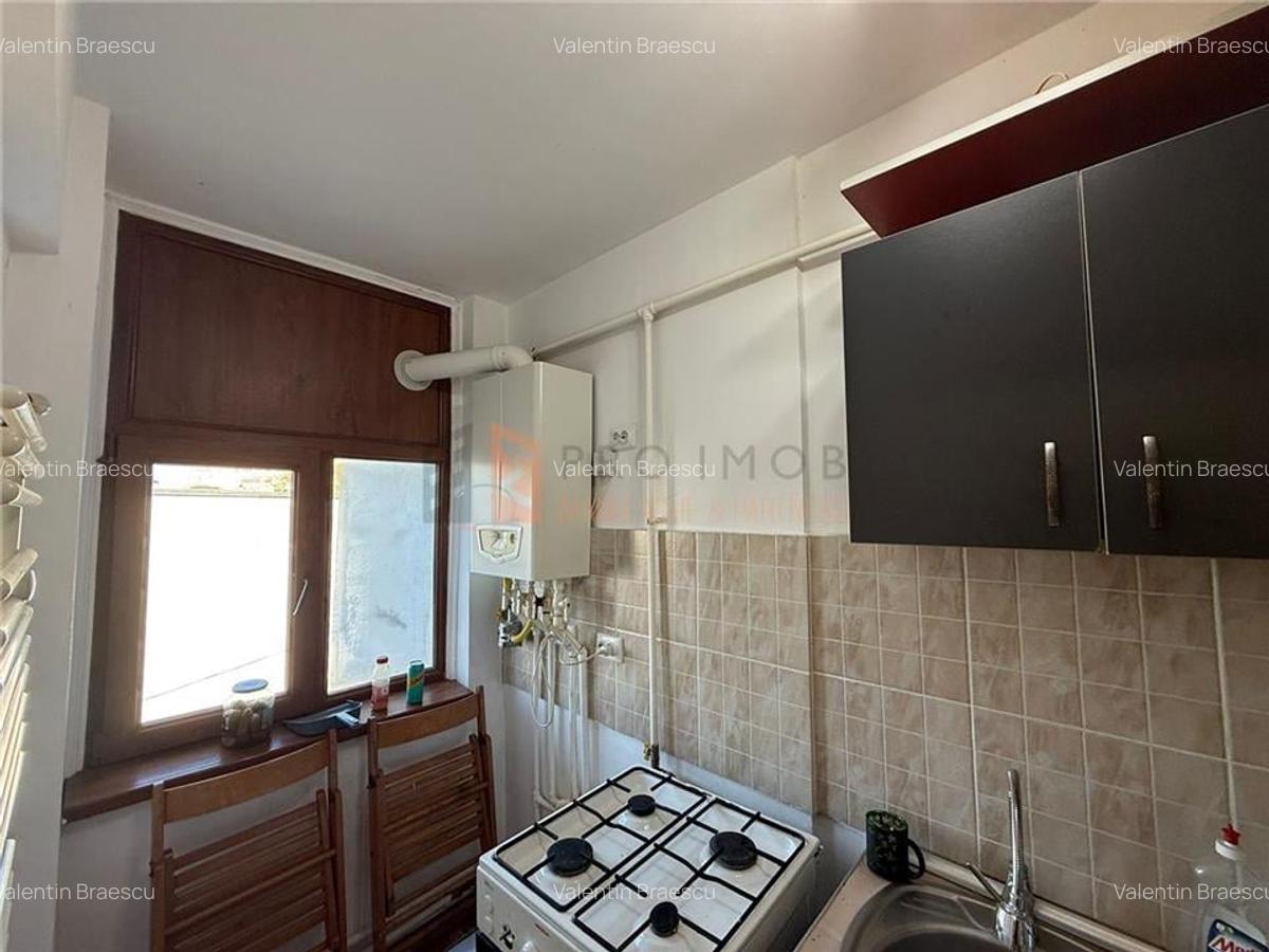 Garsoniera cf 1 decomandata zona Micro 14 - 3