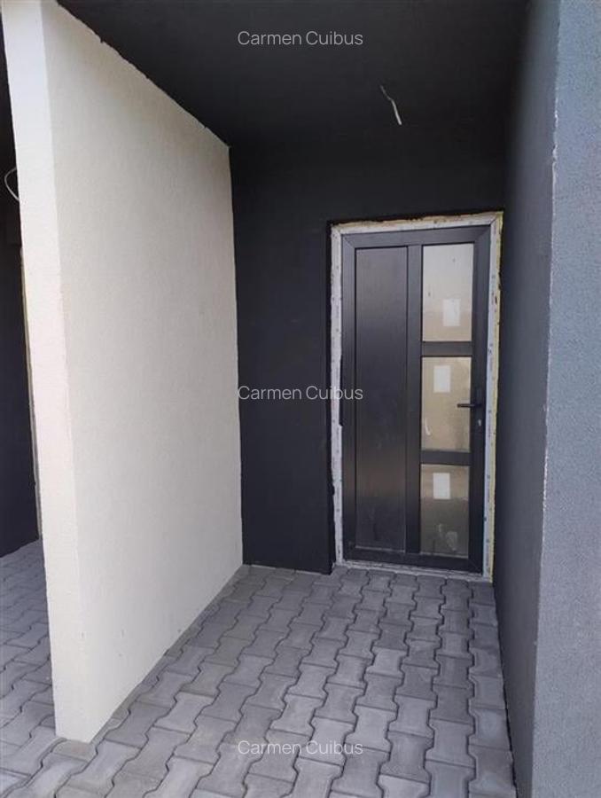 RECO Case insiruite  cu 4 camere in Sanmartin - 1