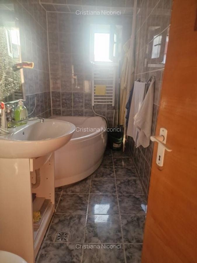 Apartament cu 3 camere decomandat, mobilat în Sebastian - 10