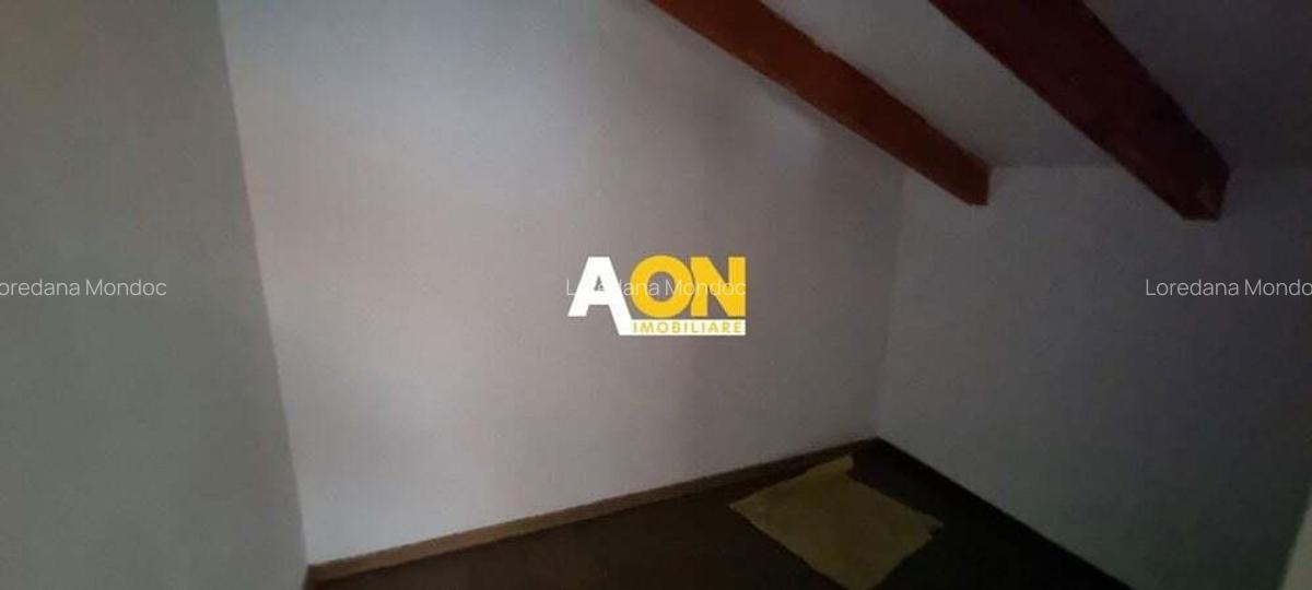De vanzare apartament 3 camere, scara interioara, Centru - 10