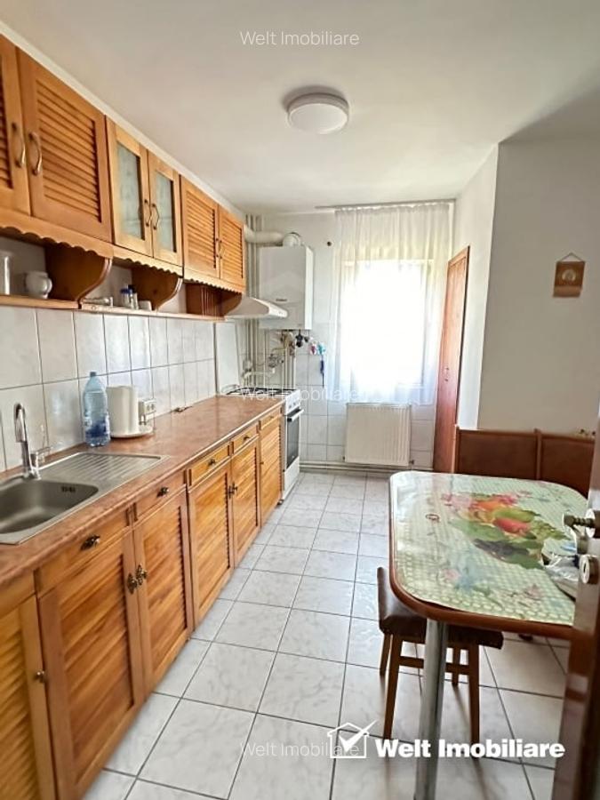 Oportunitate! Apartament spatios, 4 camere decomandate, 80mp si parcare - 8