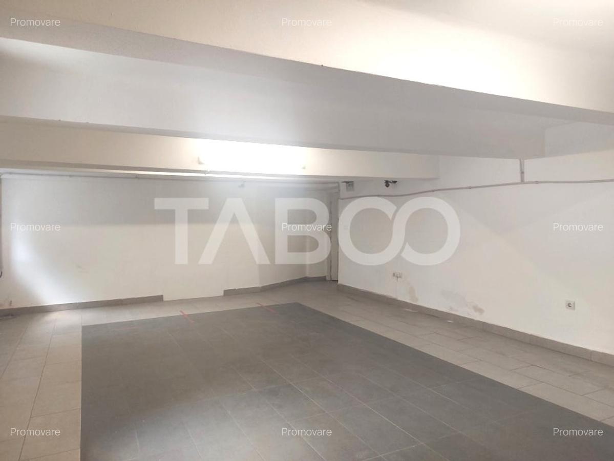 Spatiu de inchiriat 52mp  pretabil after school birou central Cisnadie - 1