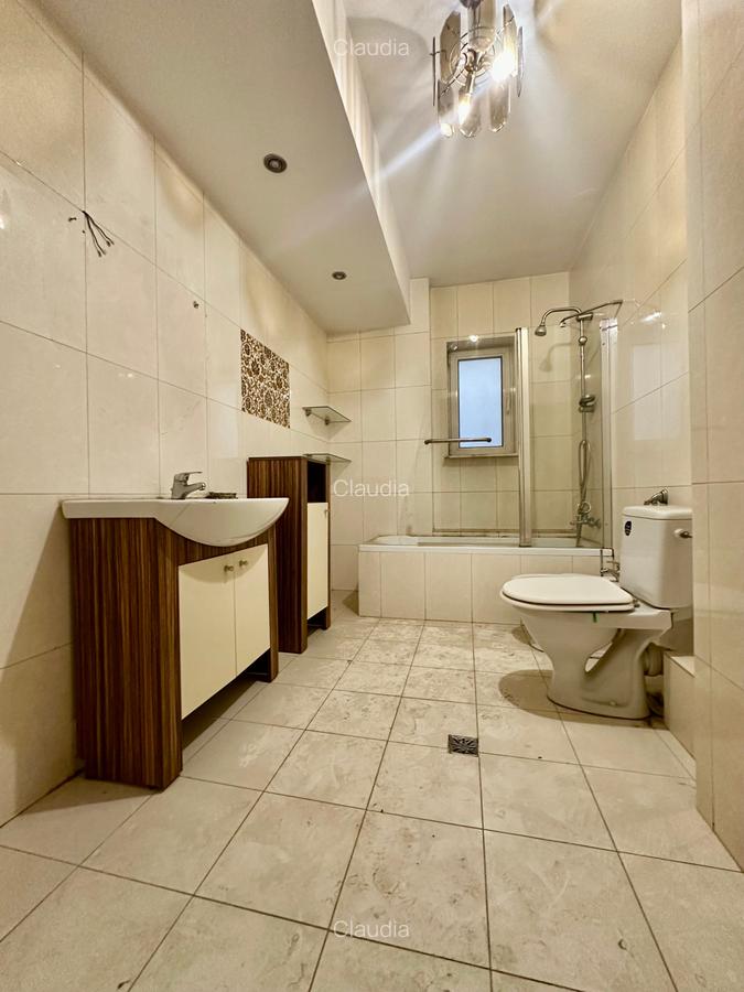 Apartament cu 4 camere decomandat în Primăverii - 19