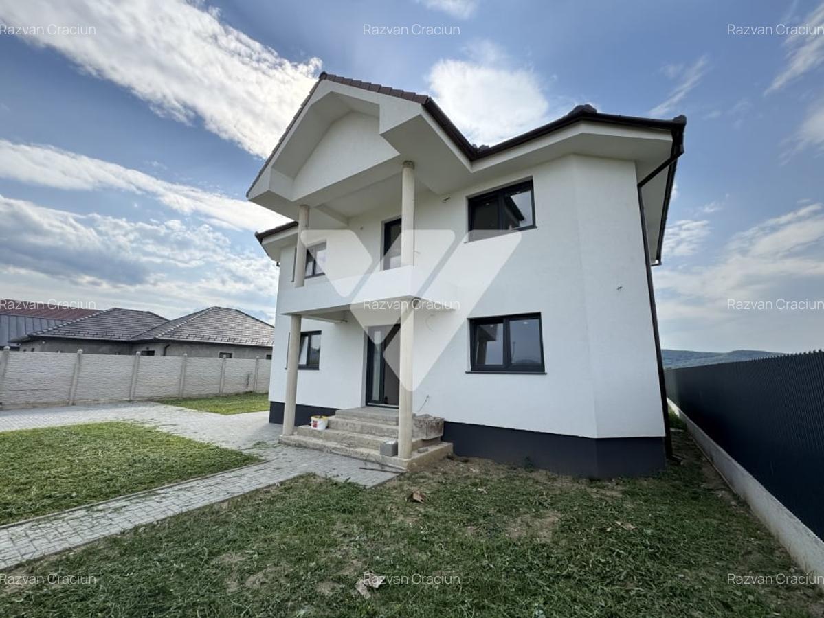 Casa individuala noua 5 camere si teren 640 mp in Cristian Sibiu - 1