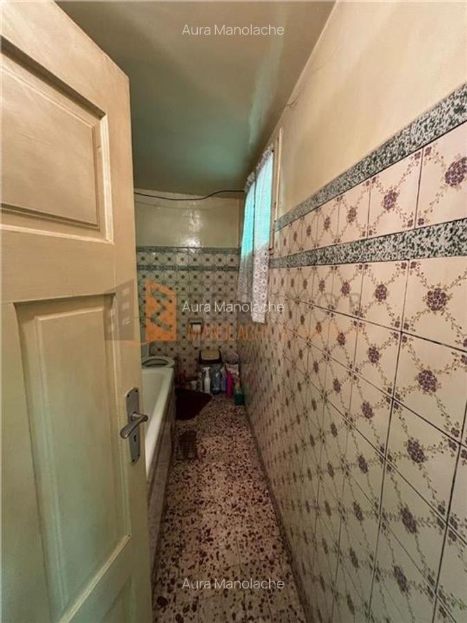 Teren intravilan + casa batraneasca zona Micro 3 - 5