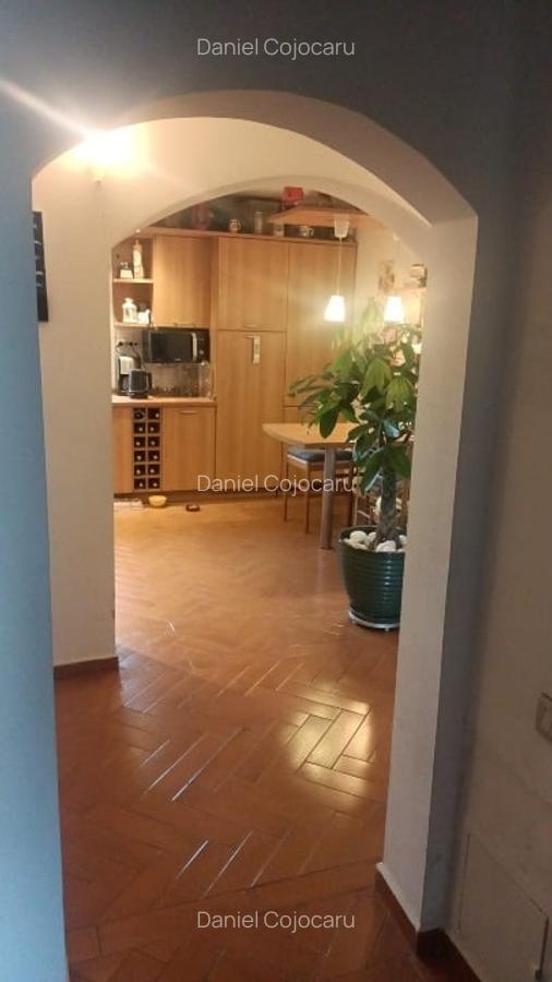 De vanzare apartament 3 camere zona Monitorul Oficial - 10