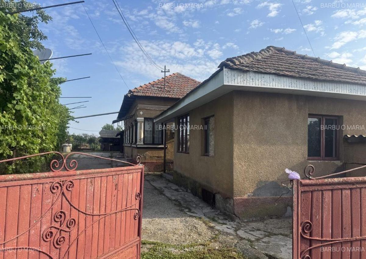 Casa traditionala, 4 cam + Anexe, 2500 mp.teren, D=15 ml. Milcov -Ulmi - 9