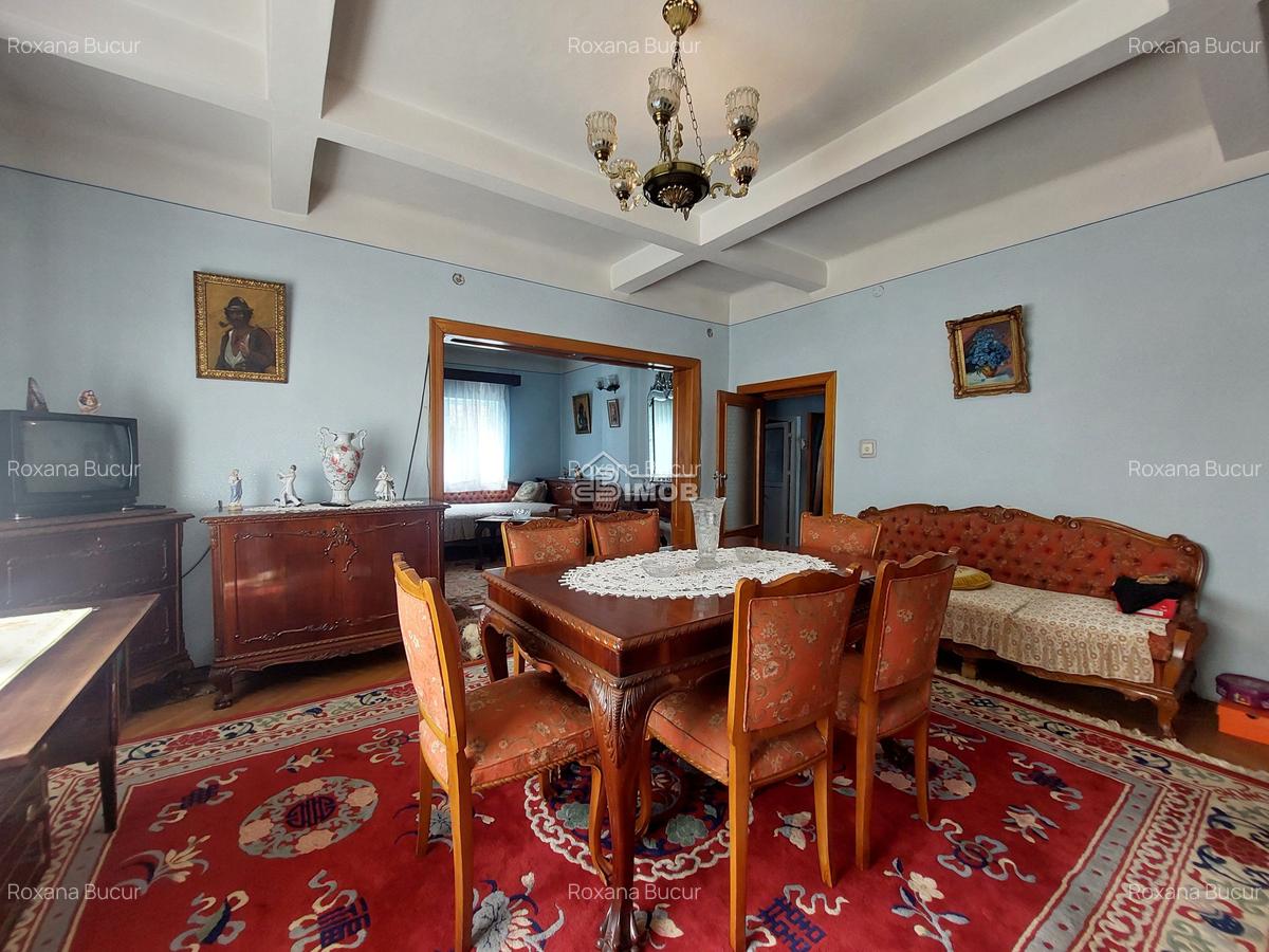 Casă cu 5 camere în Micro 5 - 6