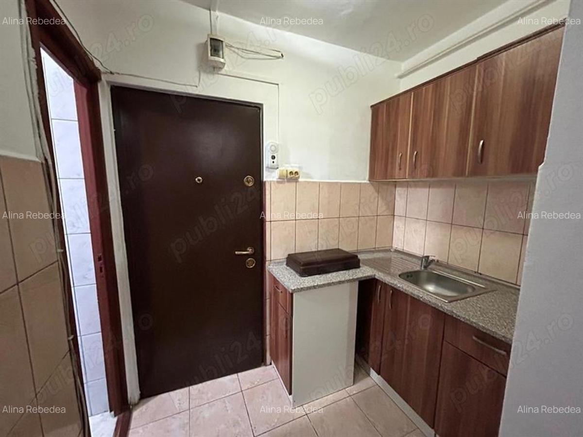 Alzza Real Estate  Garsoniera de Vanzare. - 2
