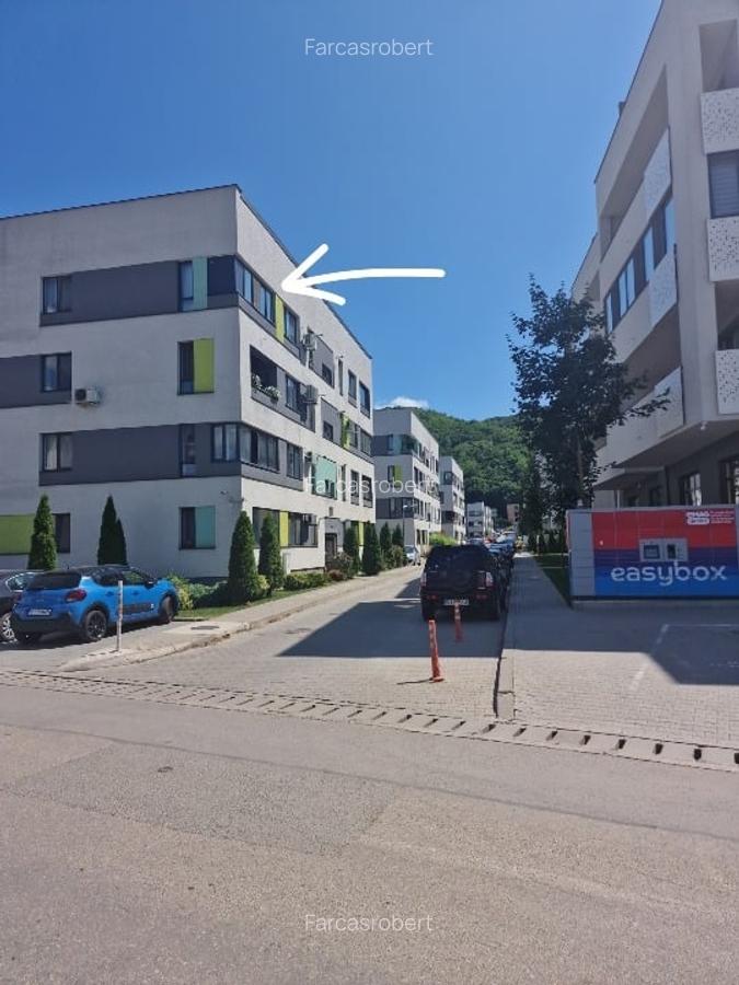 PF Vand Apartament cu 3 camere, str.Sub Cetate, parcare - 1