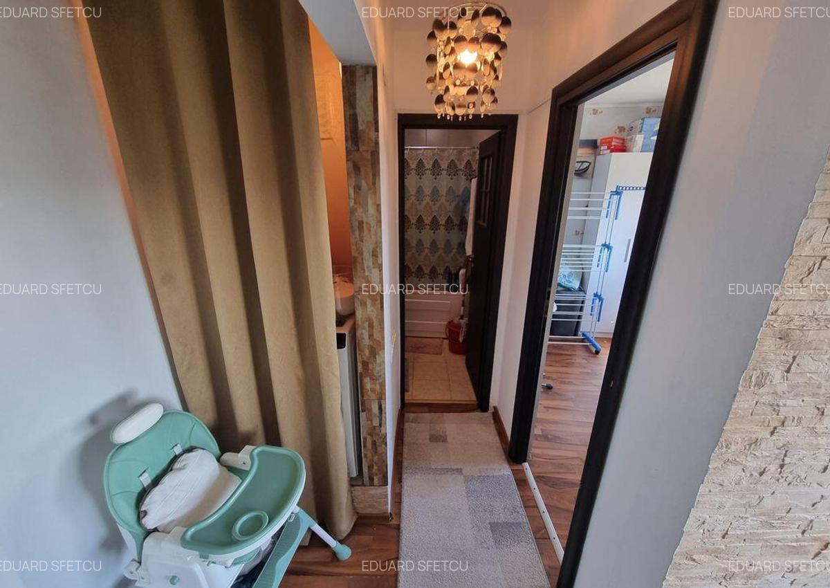 Apartament cu 3 camere in zona P-ta Ovidiu - 6