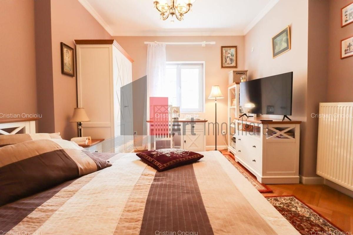 Apartament cu 3 camere semidecomandat în Universitate - 18
